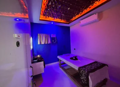blue lounge spa & massage centre ambiance image