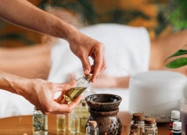 ayurveda aromatherapy massage pouring aromatic oil essential oil diffuser 798657 474